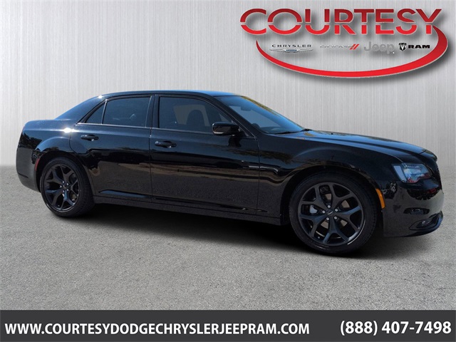 2023 Chrysler 300 S