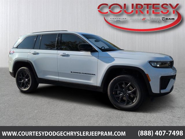 2027 Jeep Grand Cherokee Laredo Altitude
