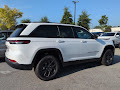 2027 Jeep Grand Cherokee Laredo Altitude